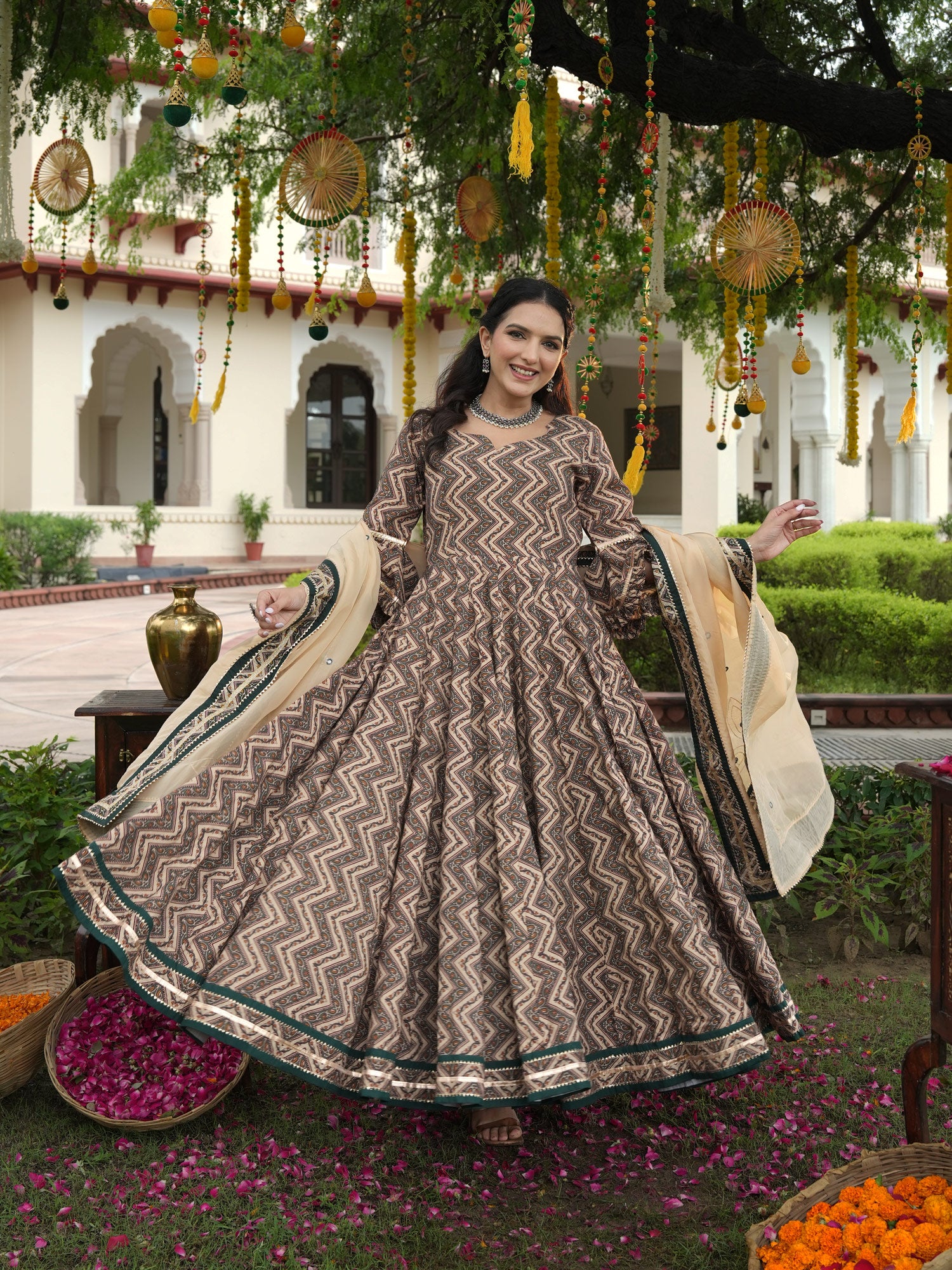 Parvaneh Gul Anarkali Suit Set - Indianvirasat