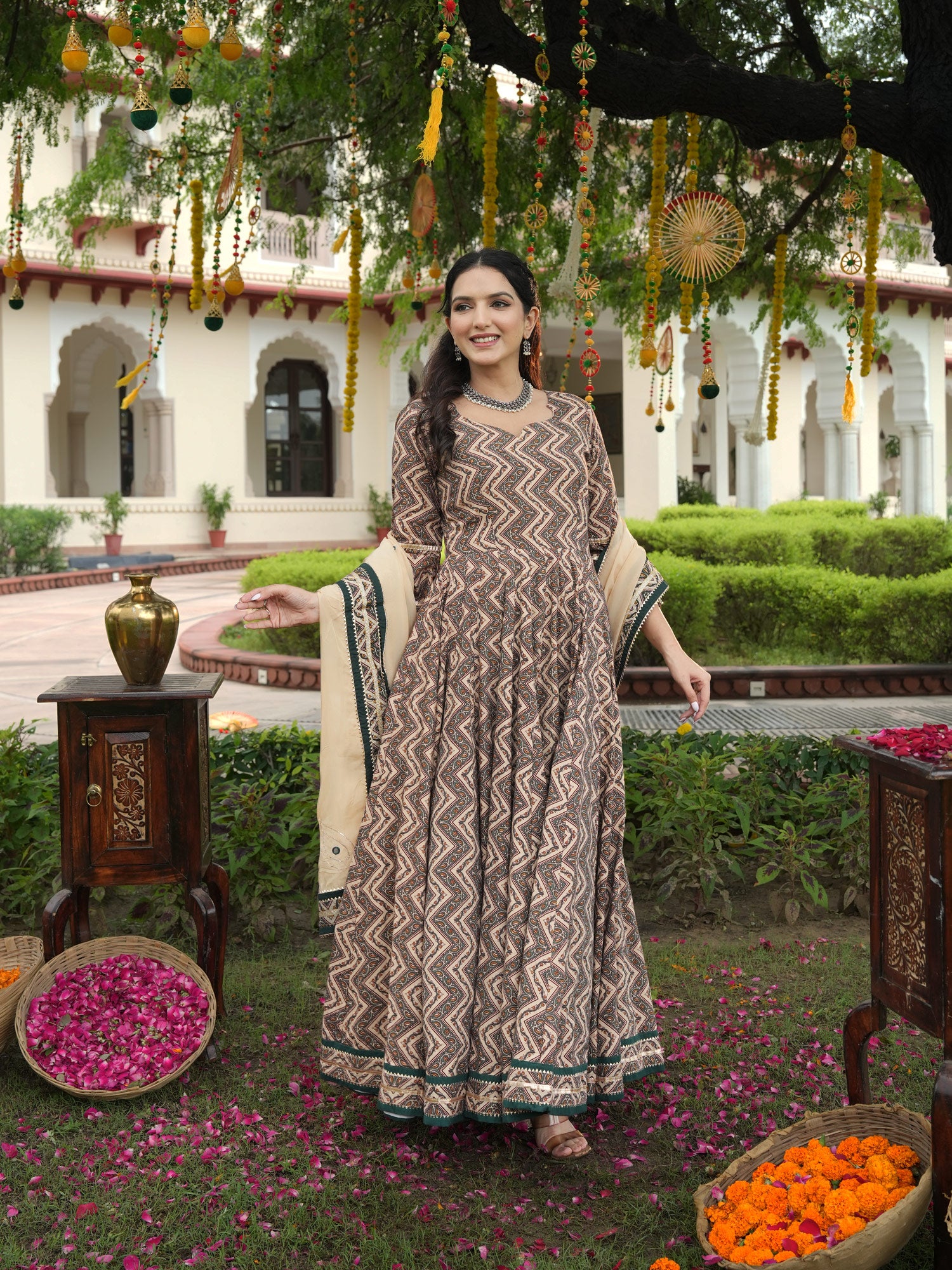 Parvaneh Gul Anarkali Suit Set - Indianvirasat