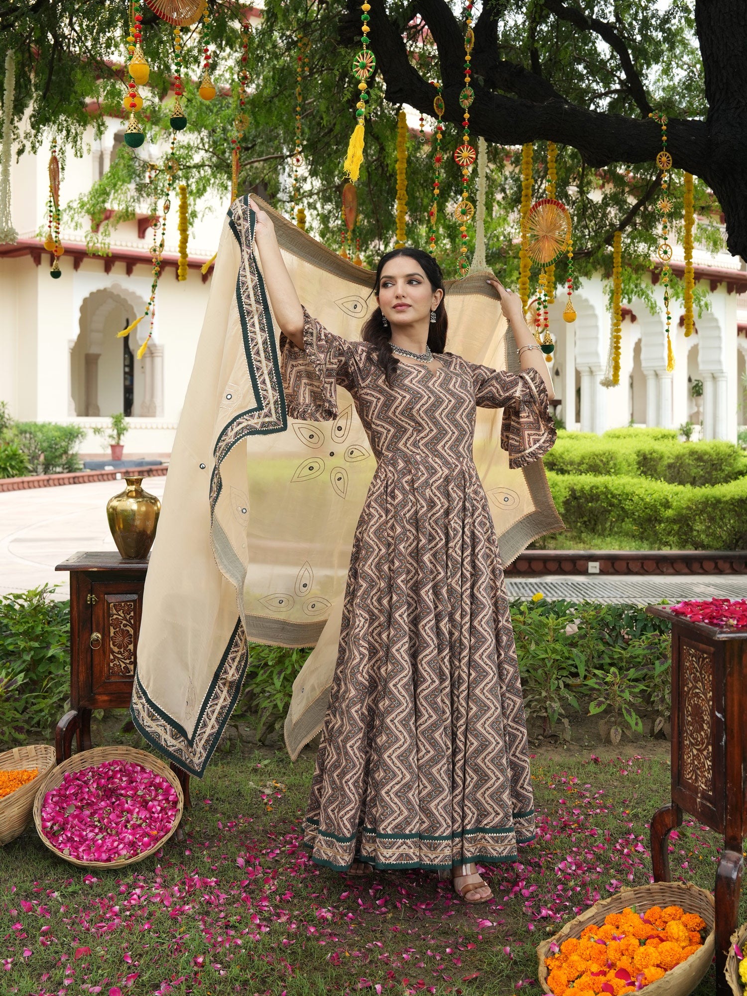 Parvaneh Gul Anarkali Suit Set - Indianvirasat