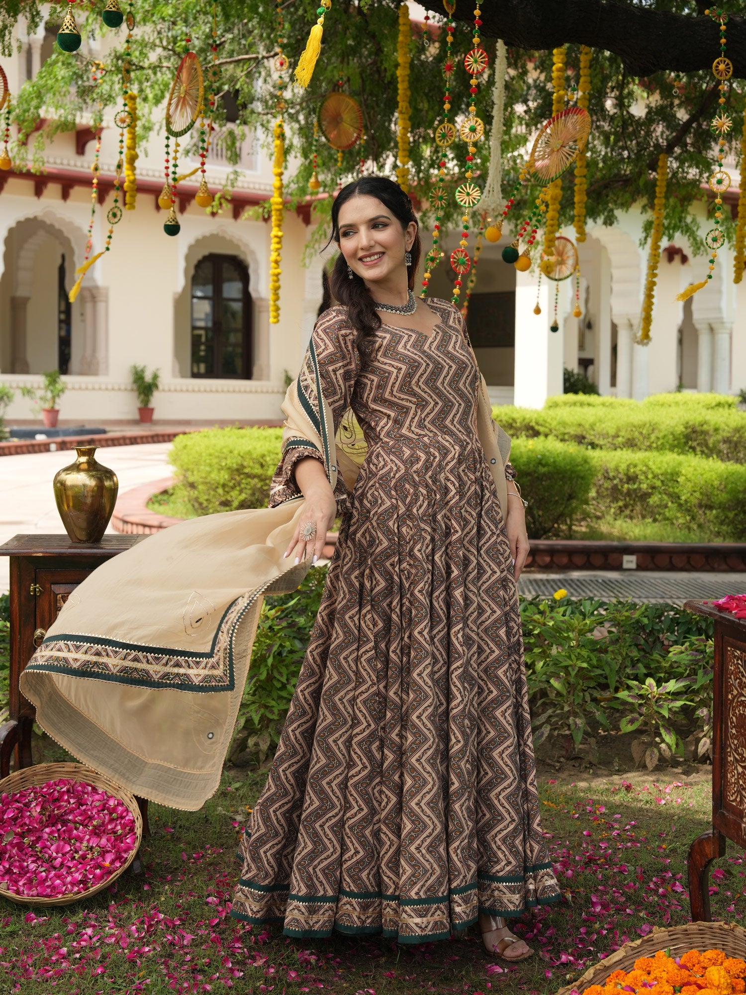 Parvaneh Gul Anarkali Suit Set - Indianvirasat