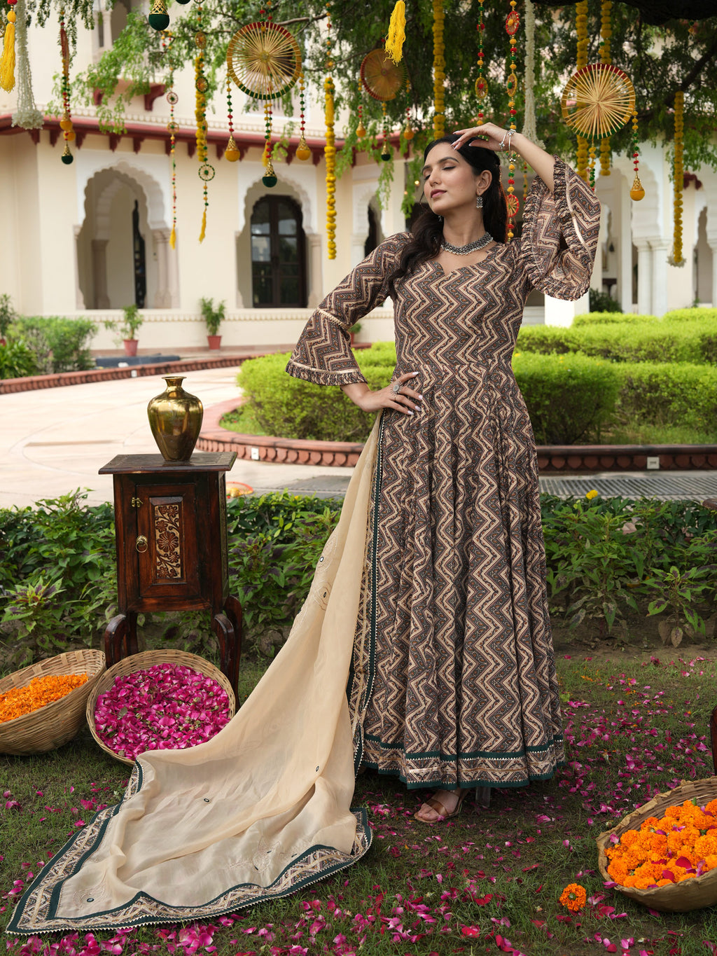 Parvaneh Gul Anarkali Suit Set - Indianvirasat
