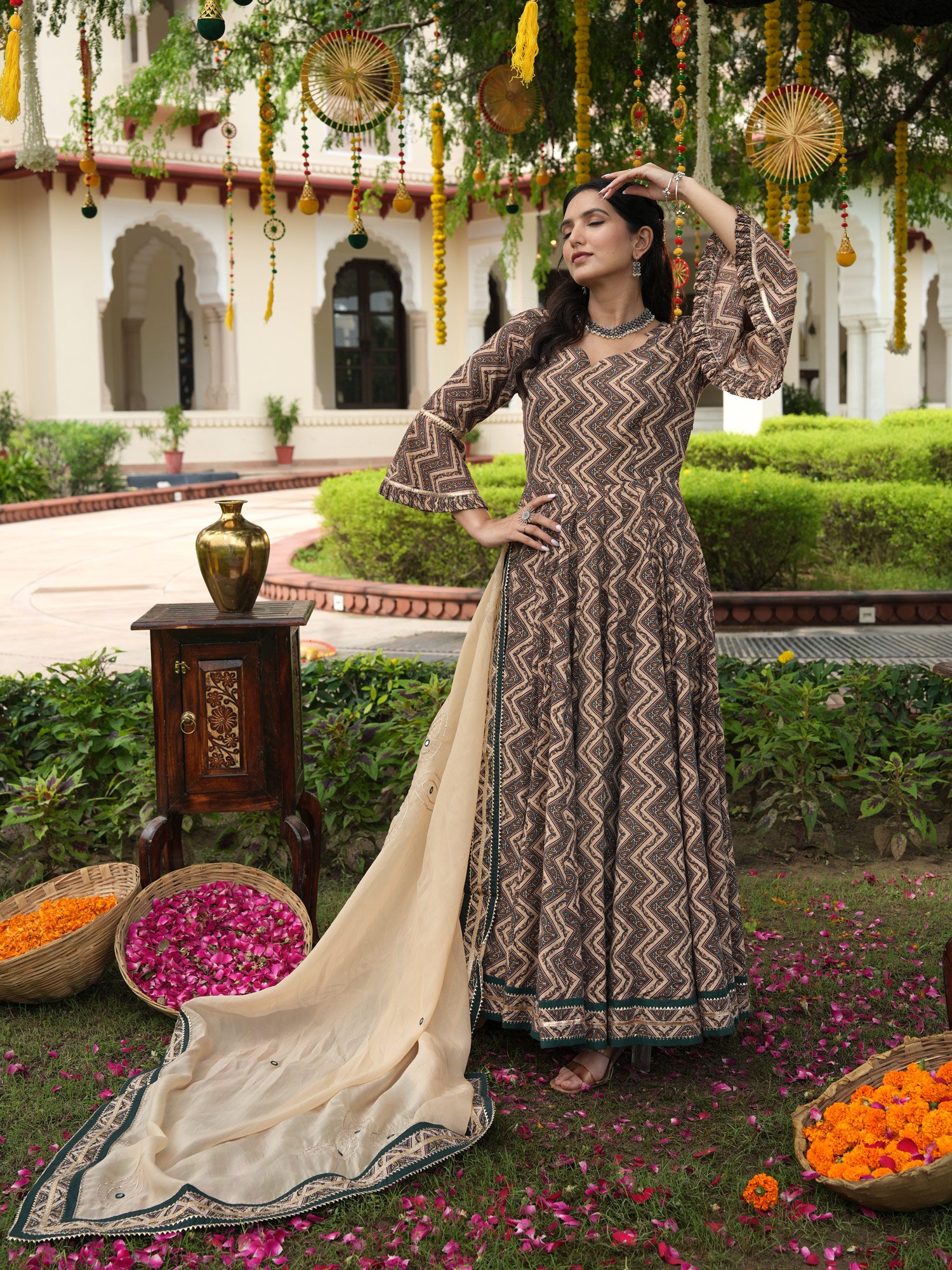 Parvaneh Gul Anarkali Suit Set - Indianvirasat