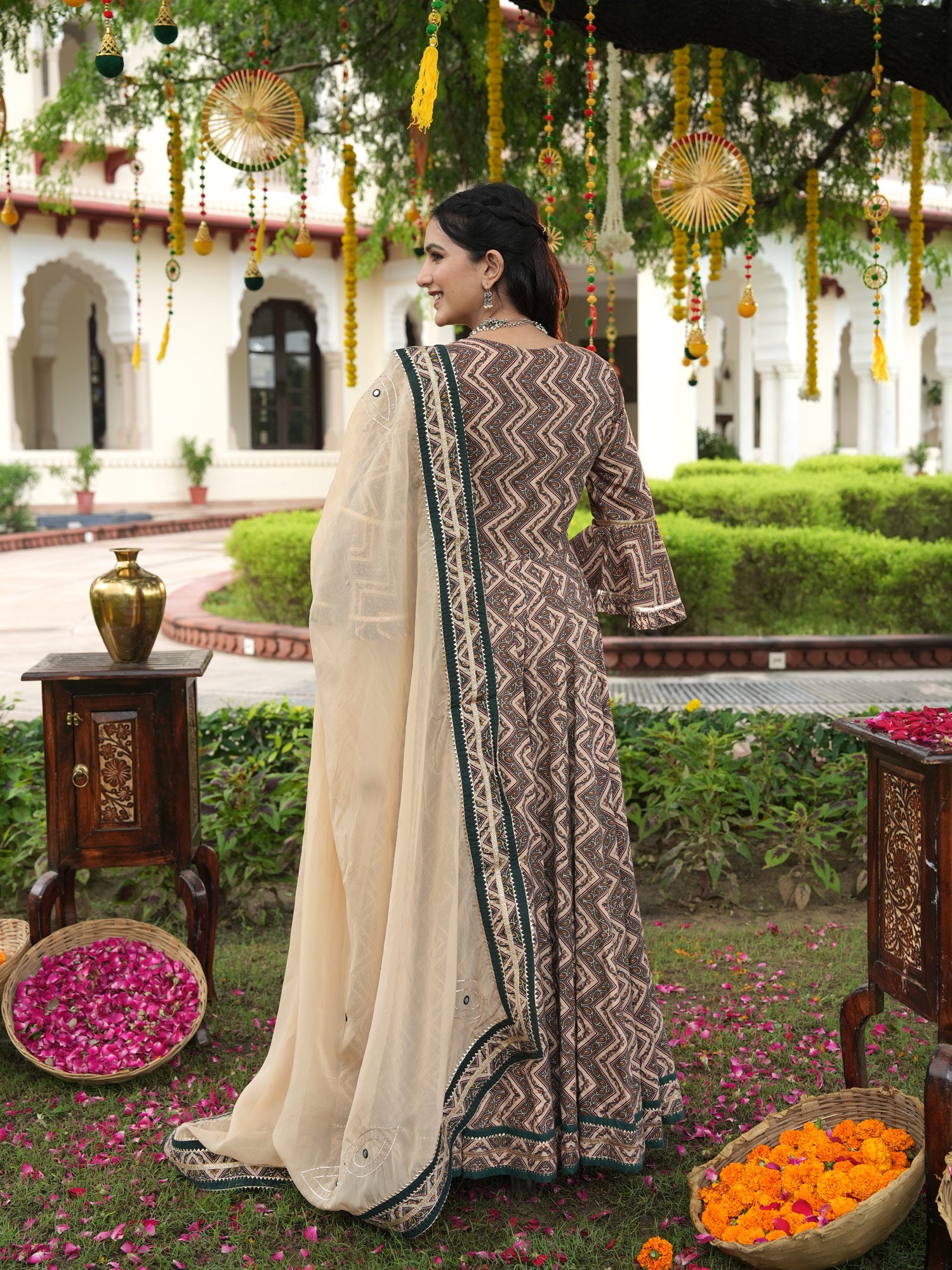 Parvaneh Gul Anarkali Suit Set - Indianvirasat