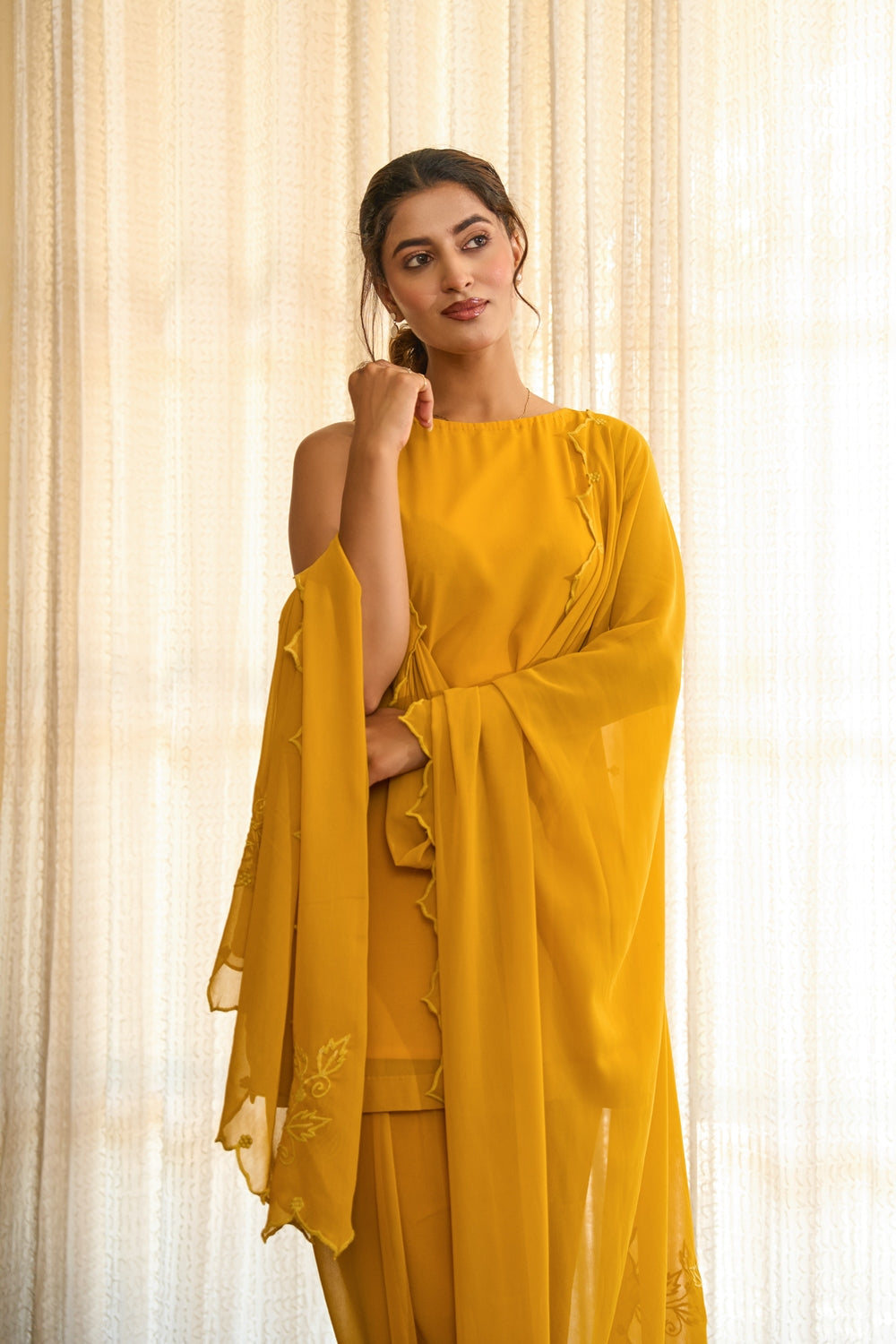 Aarinya Mustard Grace Kurta Set