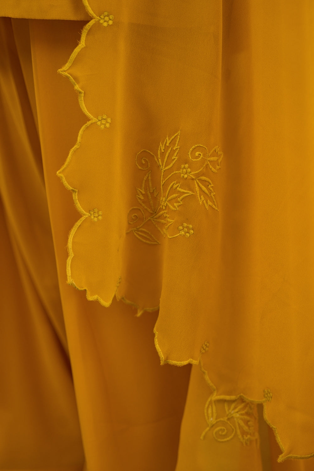 Aarinya Mustard Grace Kurta Set