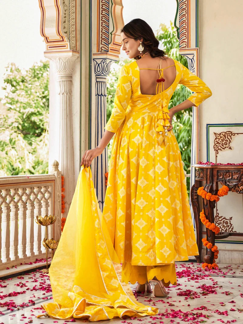Tavishi Yellow Rose Suit Set - Indianvirasat