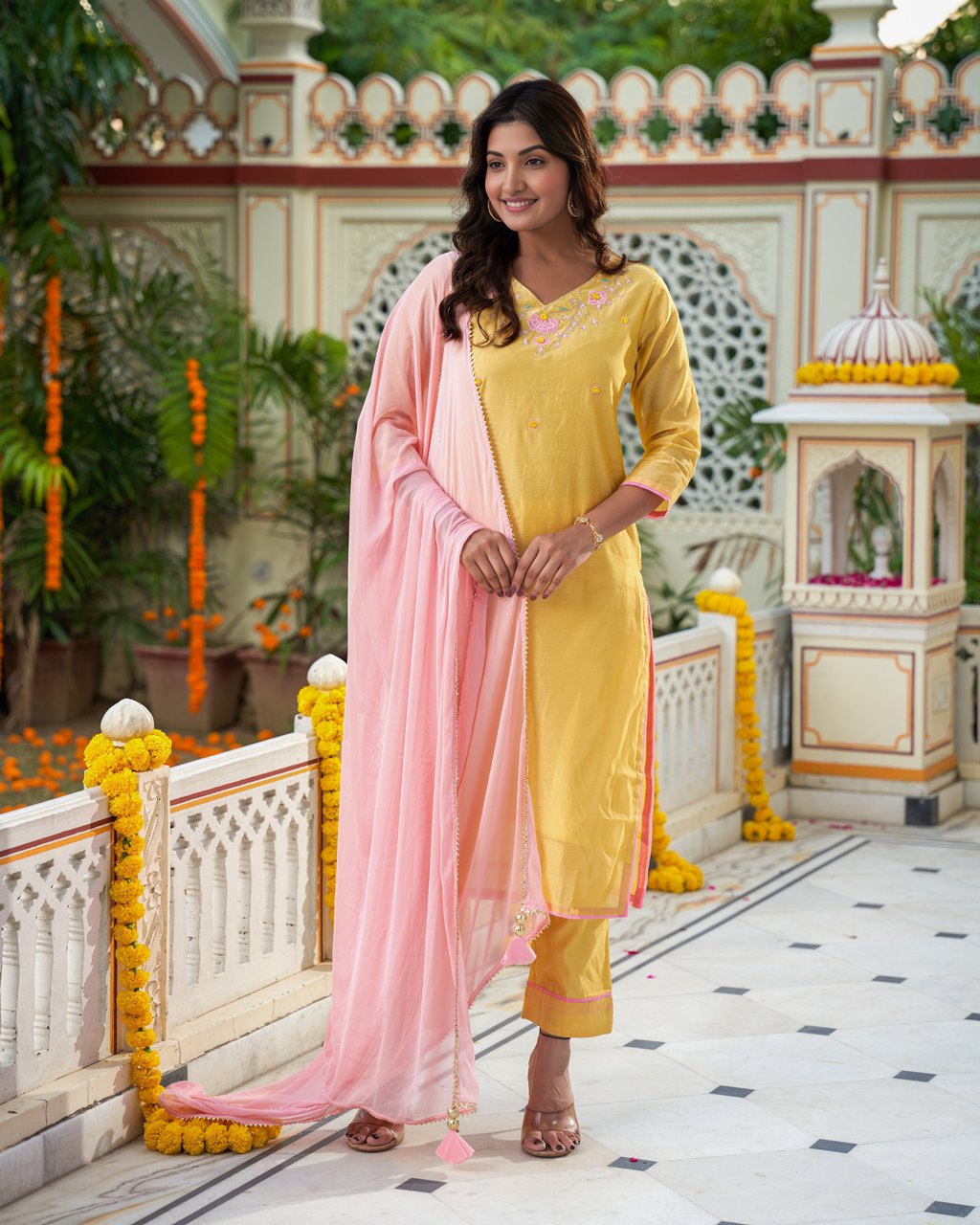 Sunehri Pink Kurta Set