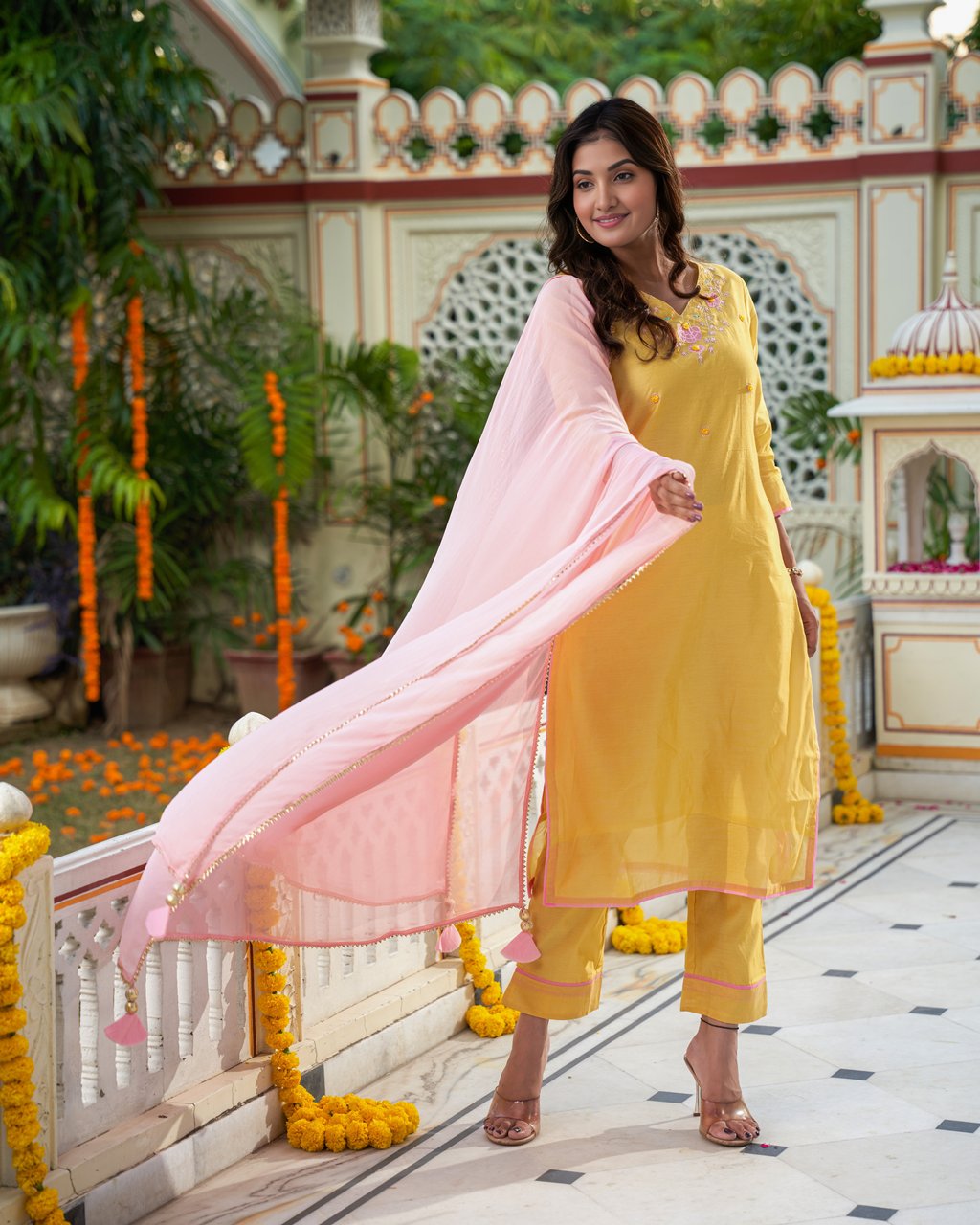 Sunehri Pink Kurta Set