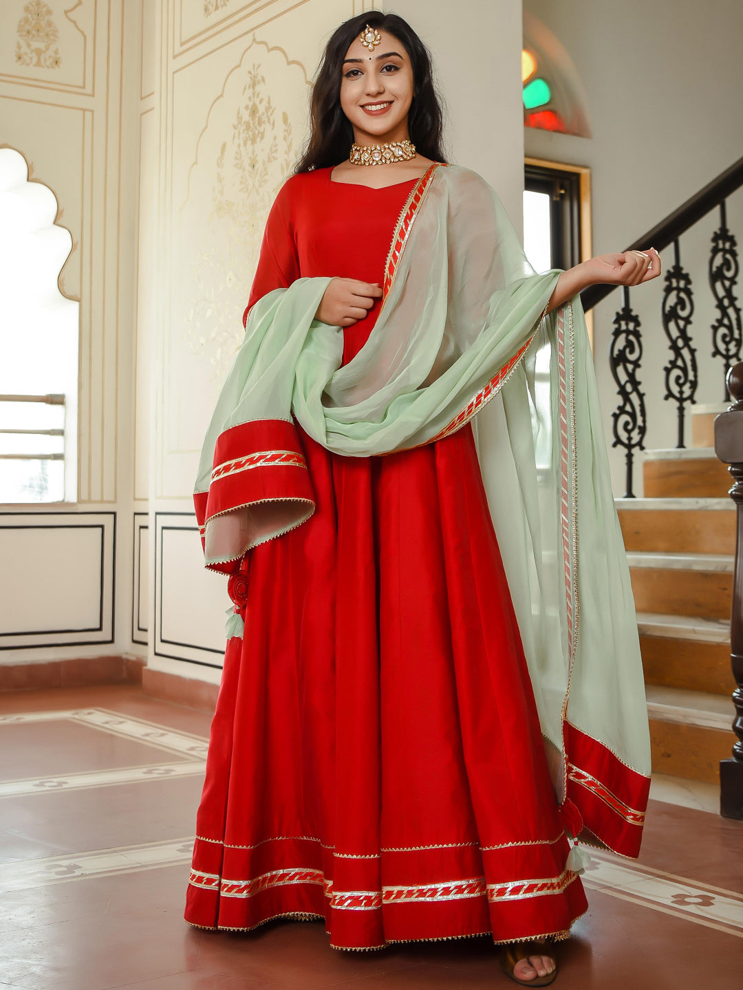 Red Silk With Jacquard weaving Work Gown - PrazuFashion - 4138604